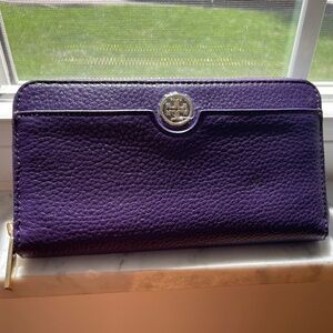 Tory Burch Robinson Pebble Zip Continental Wallet Purple Iris